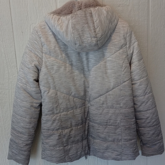 New Balance medium coat excellent condition - Picture 10 of 14